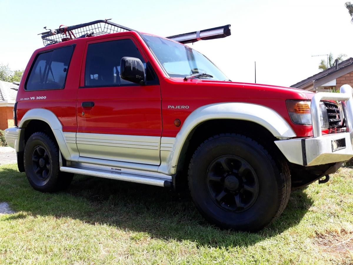 1995 Mitsubishi Pajero Gen 2 GLS SWB | classicregister