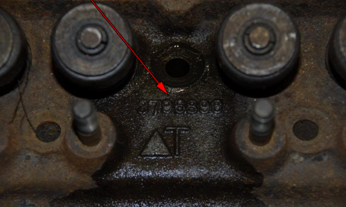 1965 - 1966 e Studebaker 283ci engine head casting numbers 3795896.png