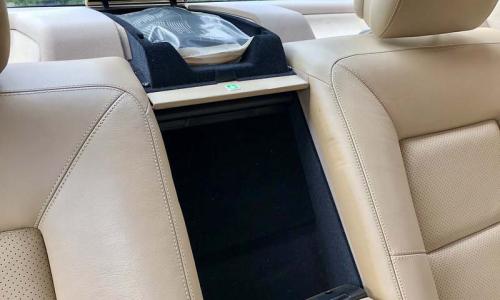 1993 rear centre console s600 first aid kit.jpg