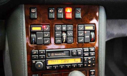 1995 early dashboard AC controls images CL500 with leather dash trim option copy.jpg