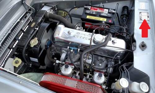 2000 engine bay.jpg