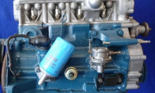 2000 engine datsun.jpg