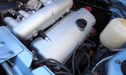 2002 Tii BMW 2 engine.jpg
