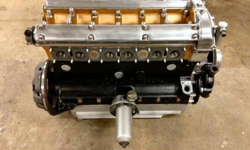 4.2l engine block Jaguar XK-E.jpg