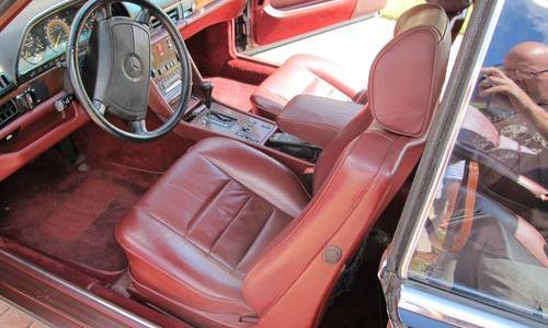 560sec red interior.jpg