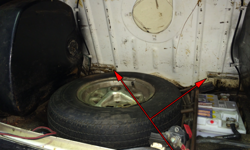 Australian Clubman GT boot board support brackets.png