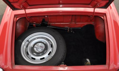 Boot and spare wheel.JPG