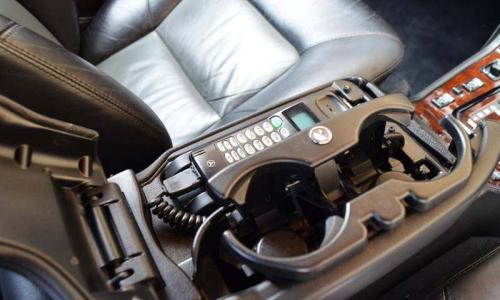 CL600 1999 centre console revised split lid design phone and cup holders copy.jpg