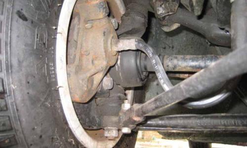 Clubman GT 7.5 inch brakes front discs.JPG