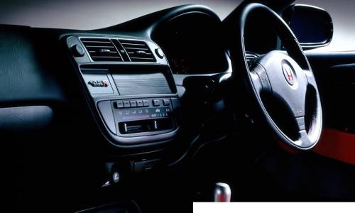 Dash with head unit blocking plate.jpg