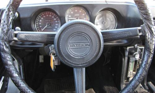 Datsun 2000 rooadster interior - wheel.jpg