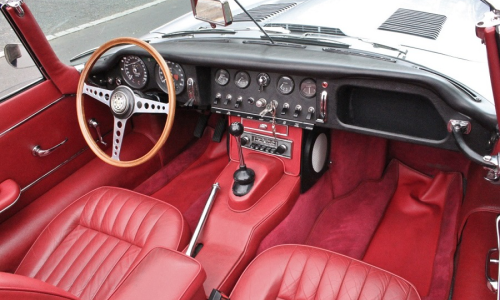 E-Type Series 1 4.2l interior image and dashboard (3).png