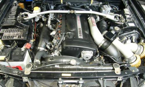 Engine bay stagea autech.jpg