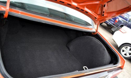 Ford XE Fairmont Ghia ESP trunk.jpg