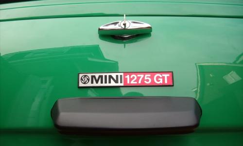 GT badge and rear boot handle.jpg