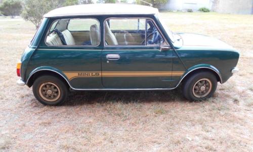 Iridium Green Leyland Mini LS 998cc (5).JPG