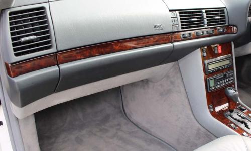 Mercedes C140 Coupe dashboard grey trim.jpg