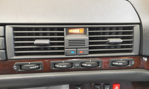Mercedes C140 W140 front parking sensors in dashboard copy.png