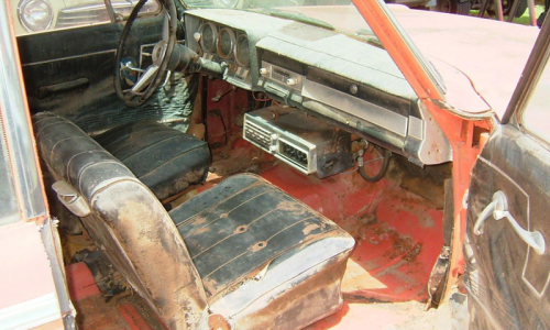 Red Daytona Sport Sedan Studebaker interior unrestored (1).png