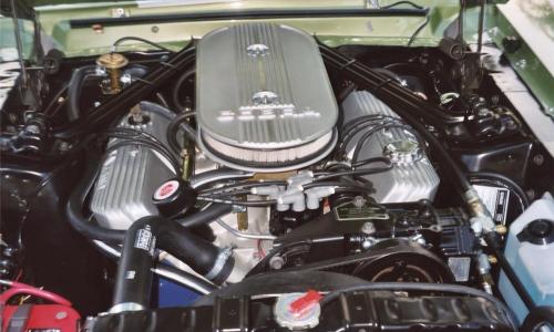 Shelby GT 500 engine 2.jpg
