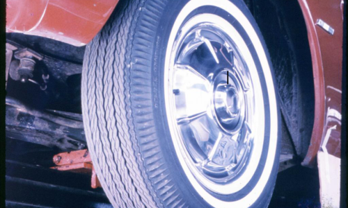 Studebaker Daytona Sports Sedan factory image of wheels and tyres 1965.png