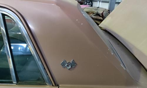 Studebaker Daytona V8 flags C pillar badge.jpg