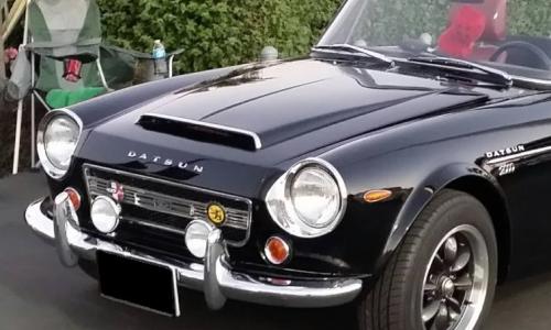 Thunder Black Datsun 2000 1969.jpg
