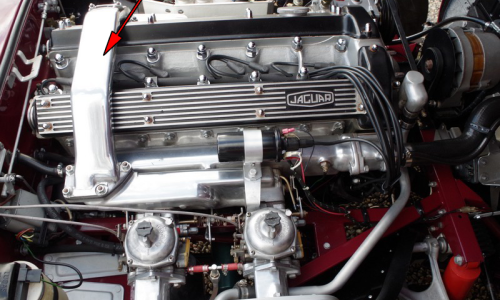 US spec XKE E-type engine twin carby stromberg cross flow.png