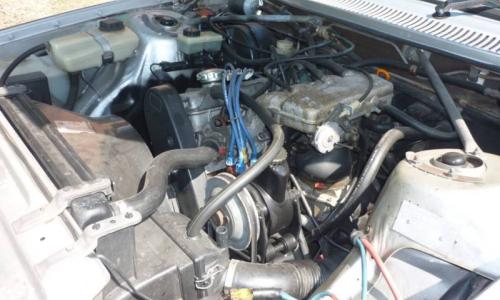 VGolvo 242 GT engine bay image engine 2.3l.JPG
