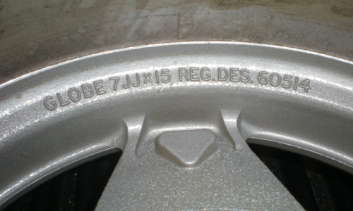 XD ESP Bathurst Globe 15 inch wheels casting marks.png
