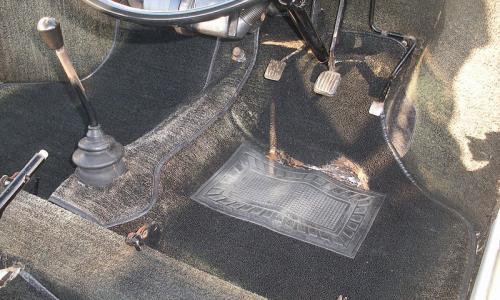 example of one of the heel mat styles in the MK2 Coper S.jpg