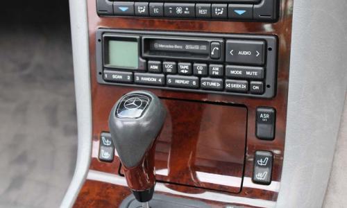 late 1995 Mercedes 140 coupe gear shifter.jpg