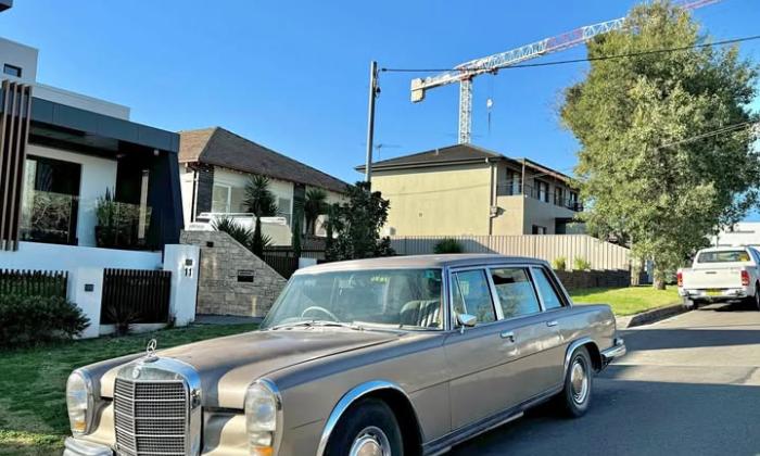 Australian delivered W100 1969 Mercedes Grosser 600 SWB limousine Sydney (1).jpg