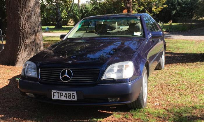 Dark Blue Mercedes S600 Coupe V12 1995 (1).jpg