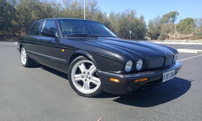 Grey 1998 Jaguar X308 XJR V8 Supercharged for sale South Australia 2023 (1).jpg