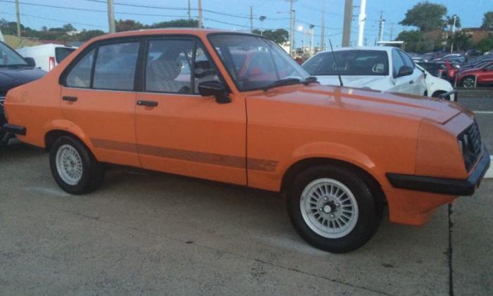 Hot Orange Ford Escort RS2000 MK2 Sedan images 4 door Australia (1).JPG