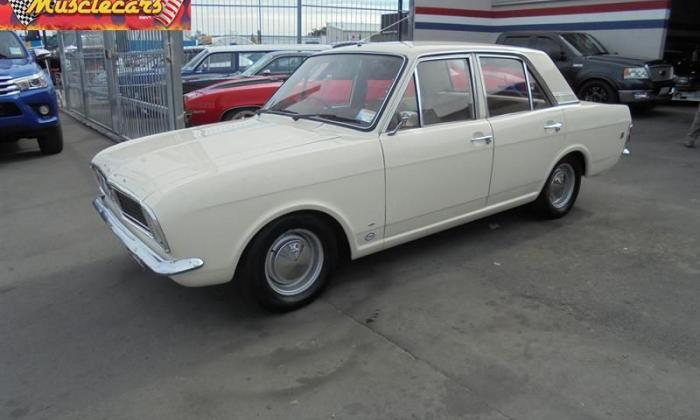 MKII Ford COrtina GT Sedan White images 1969 original restored (13).jpg