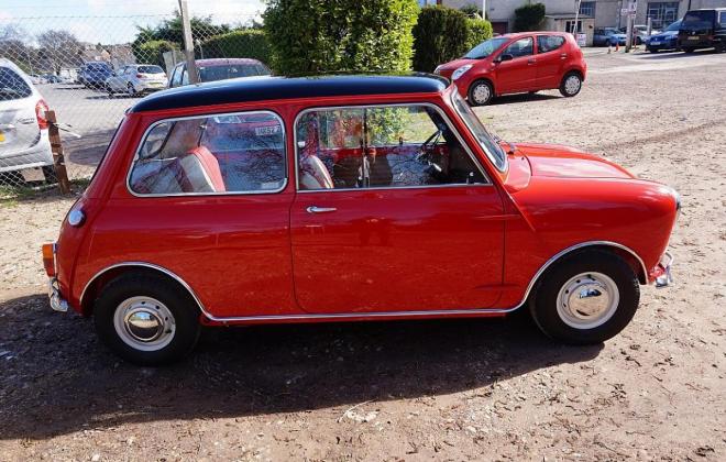 1 Black over Tartan red 1965 Morris Cooper S MK1 British built image (4).jpg