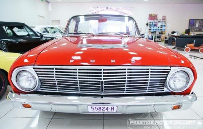 1962 Ford Falcon Ranchero front ford badge.jpg