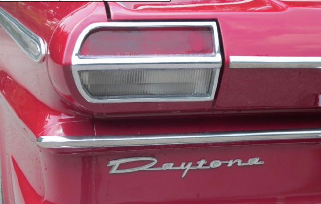 1965 Studebaker Daytona badge (1).png