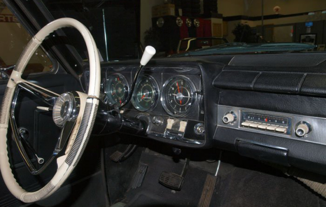 1965 Studebaker Daytona interior dashboard steering wheel white (5).png