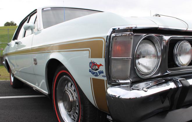 1969 1970 Falcon XW GT white with gold stripe decal (2).jpg