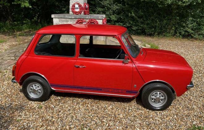 1971 Mini Clubman GT red UK images restored pics (2).jpg