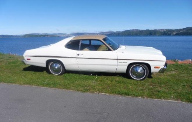 1974 Plymouth Gold Duster white NZ (3).jpg
