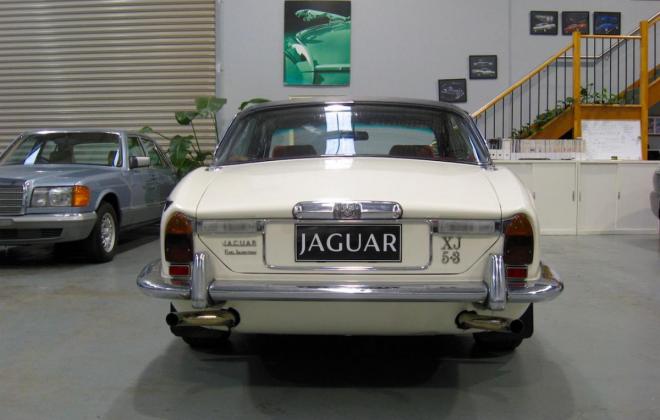 1976 Jaguar XJ V12 5.3L Rear tail lights.jpg