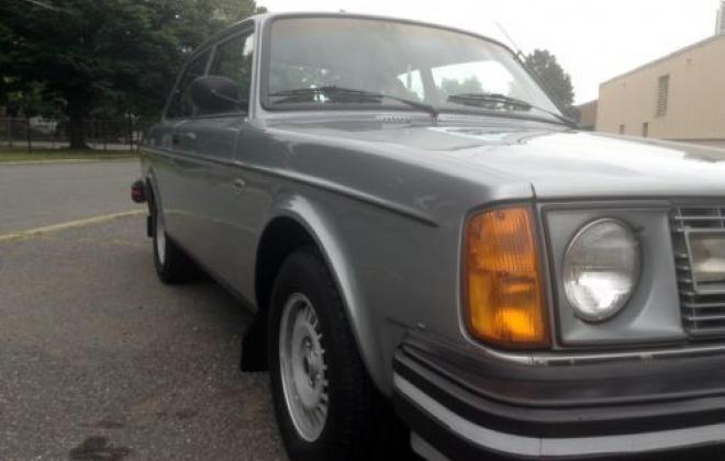 1979 Volvo 242 GT coupe Silver with black and red interior (8).jpg