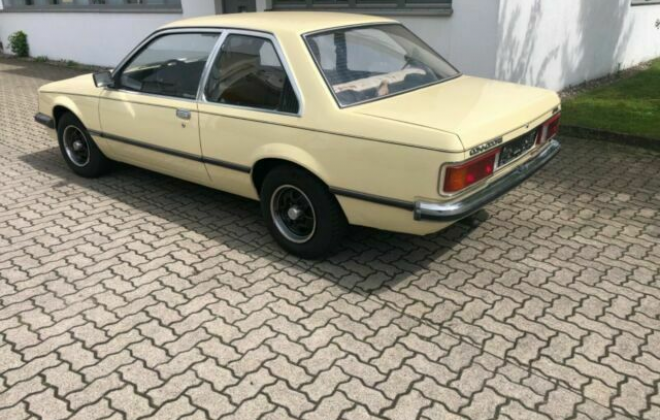 1980 Opel Commodore C coupe 2 door images creme (3).png