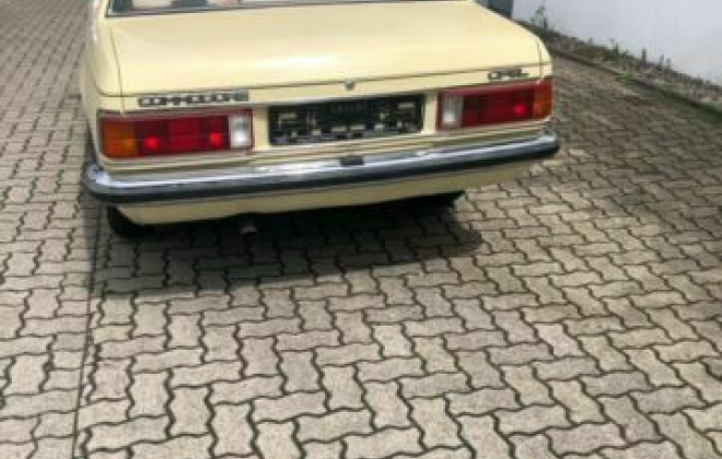 1980 Opel Commodore C coupe 2 door images creme (4).png