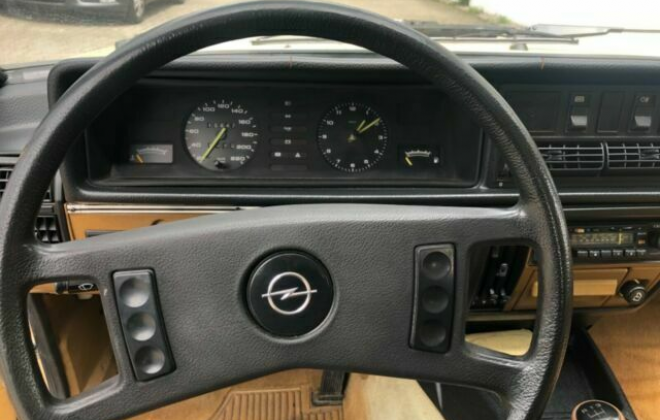1980 Opel Commodore C coupe 2 door images creme (5).png