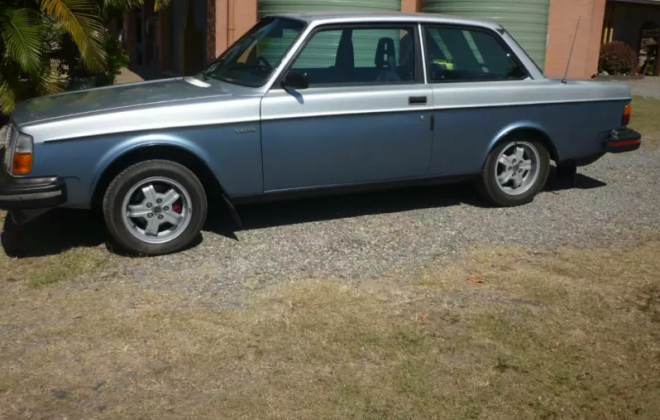 1980 Volvo 242 GT Australia silver two tone blue (5).png